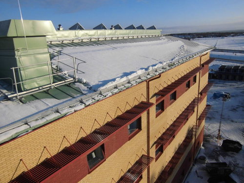 Bild HALA Byggplåtslageri AB (Foton Takläggare, Bild Takföretag)