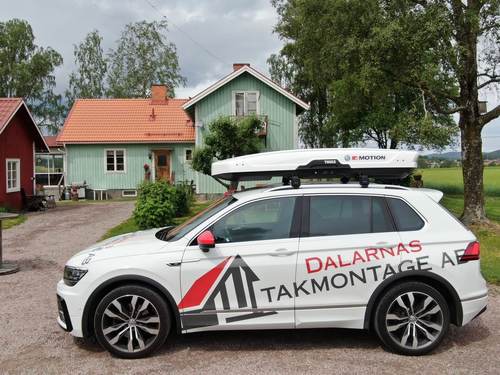 Dalarnas Takmontage bil ute hos kund