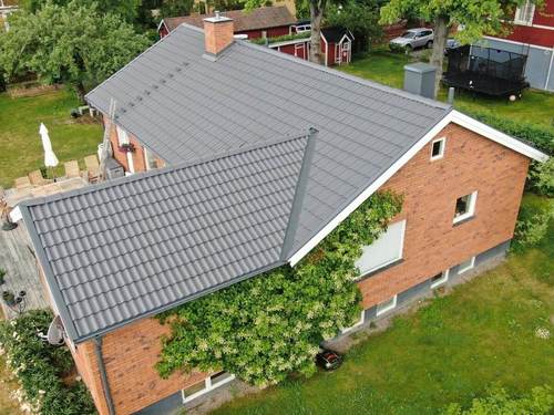 betongpannor på hus i falun