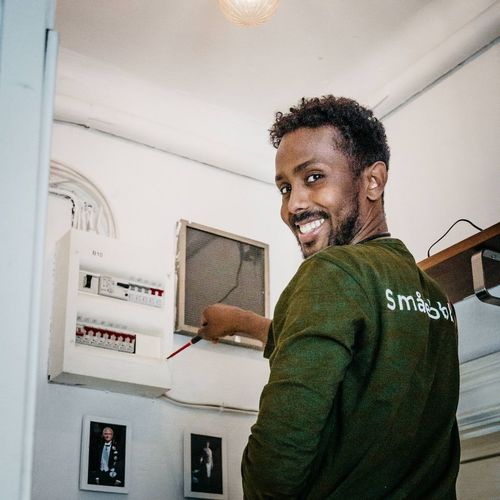 Företagsbild på Småelhjälpen AB – Ett elföretag i Bagarmossen 2022