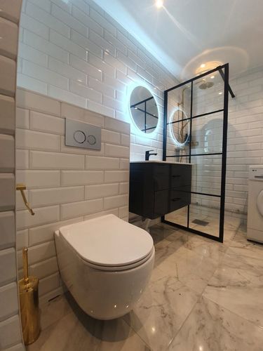 Företagsbild på Renovera badrum Stockholm AB – Ett badrumsföretag i Stockholms län 2022