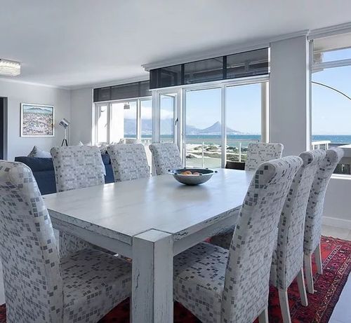 Företagsbild på Sinnesfrid Städservice AB – En städare i Uppsala län