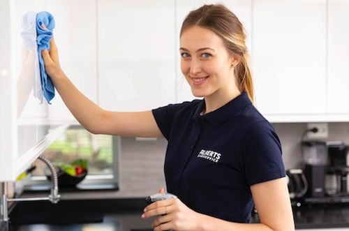 Företagsbild på Alberts Städservice Stockholm – städare i Stockholms län