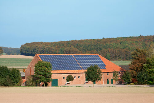 Bild solceller lantbruk