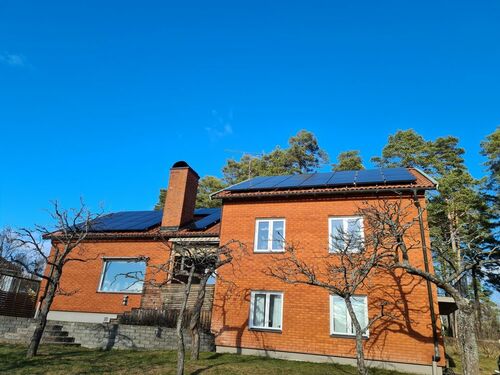 Företagsbild på Takkraft AB – Ett solcellsenergi företag i Skogås
