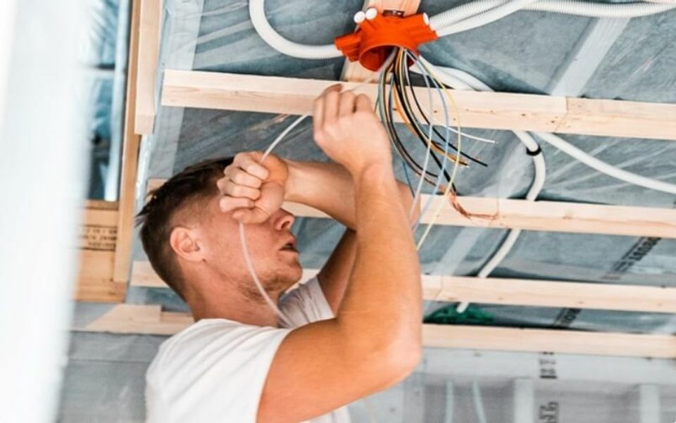 Företagsbild på Åkerbo El och Måleri AB – Ett elföretag i Kalmar län 2023