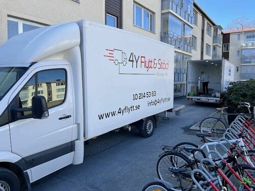 Företagsbild på 4Y Flytt & Städ Sverige AB – Ett flyttföretag i Södermanlands län