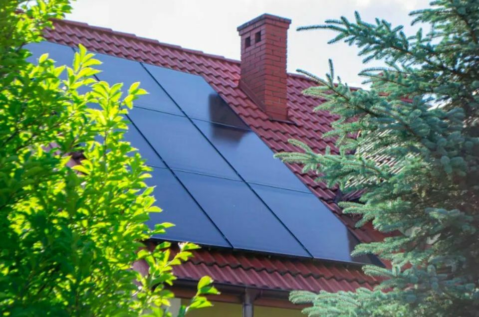 Företagsbild på Solarsurf – En solcellsföretag i Stockholms län
