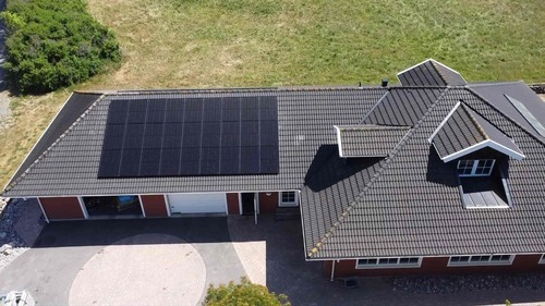 Bild solceller villa