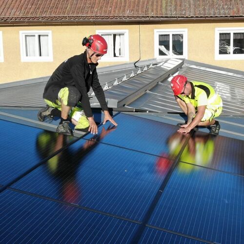 Företagsbild på Solenergi Sverige AB – Ett solcellsenergi företag i Falköping