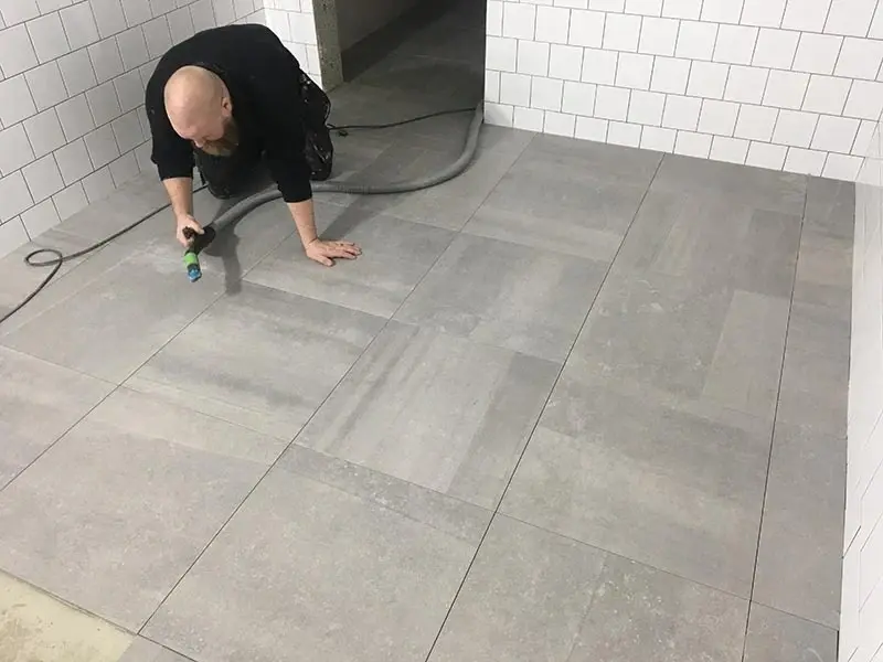 Steg för steg: så går en badrumsrenovering till i Alingsås