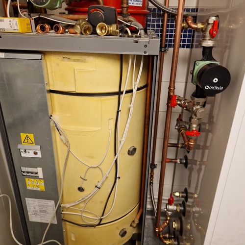 Bild på värmepump i Upplands Väsby