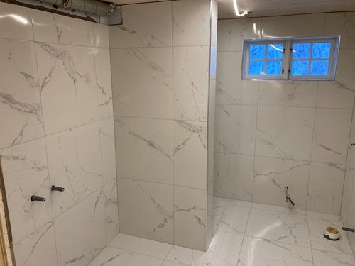 Renovering av badrum Sälen marmorplattor