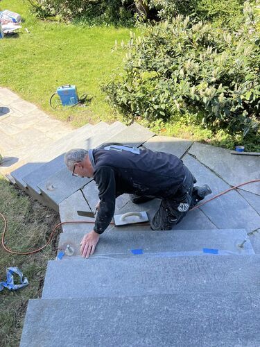 Företagsbild på AZA BYGG – Ett snickeriföretag i Östergötland County