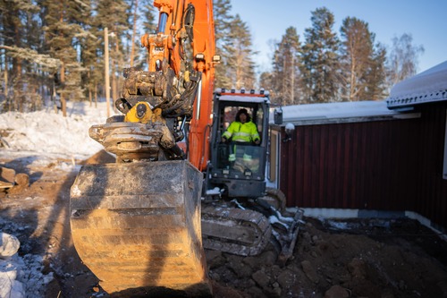 gräver för dränering