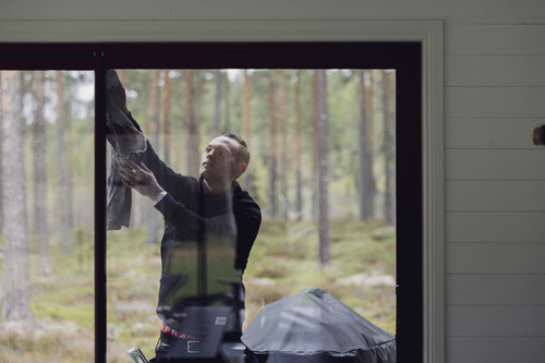 Fönsterputs av altandörr, Dalarna