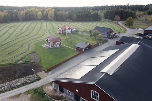 solceller installerade på lantbruksfastighet