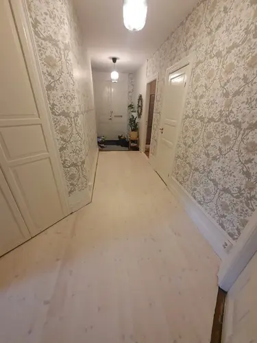 Företagsbild på SERA BYGG AB – Ett snickeriföretag i Skåne län