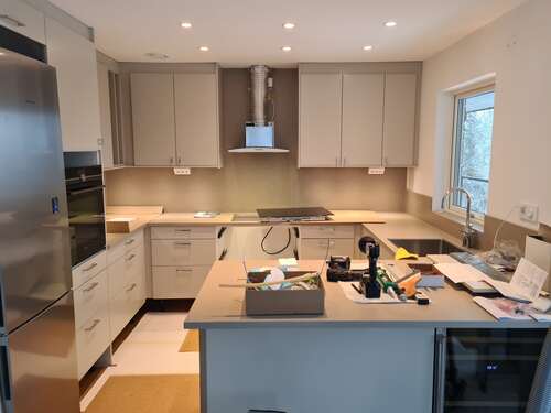 Installerade spottar i kök