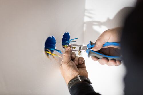 Få snabb hjälp med elinstallationer i Haninge