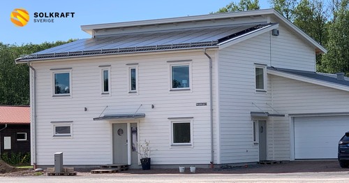 nybyggt hus med solceller i Staffanstorp