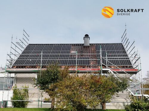 pågående solcellsinstallation