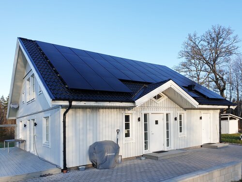 Vitthus med solpaneler