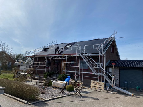 pågående solcellsinstallation i Borås