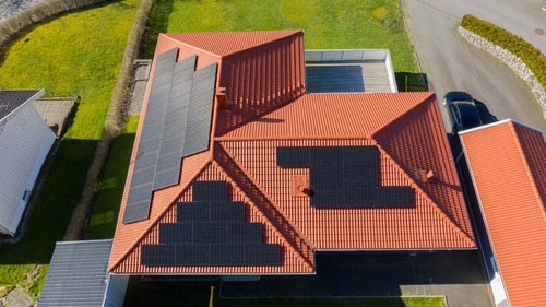 solceller på betongtak