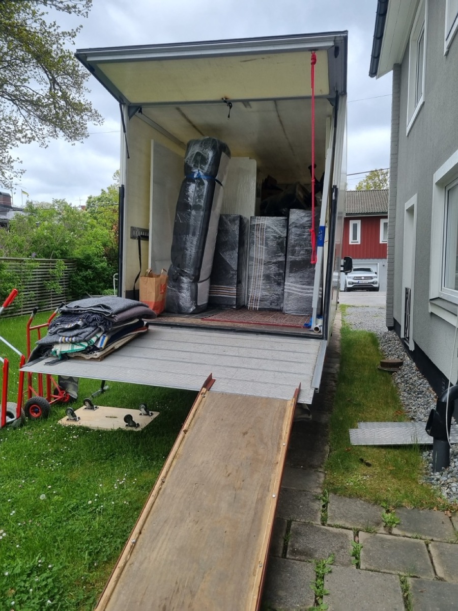 Huddinge Flytt AB bild 2025
