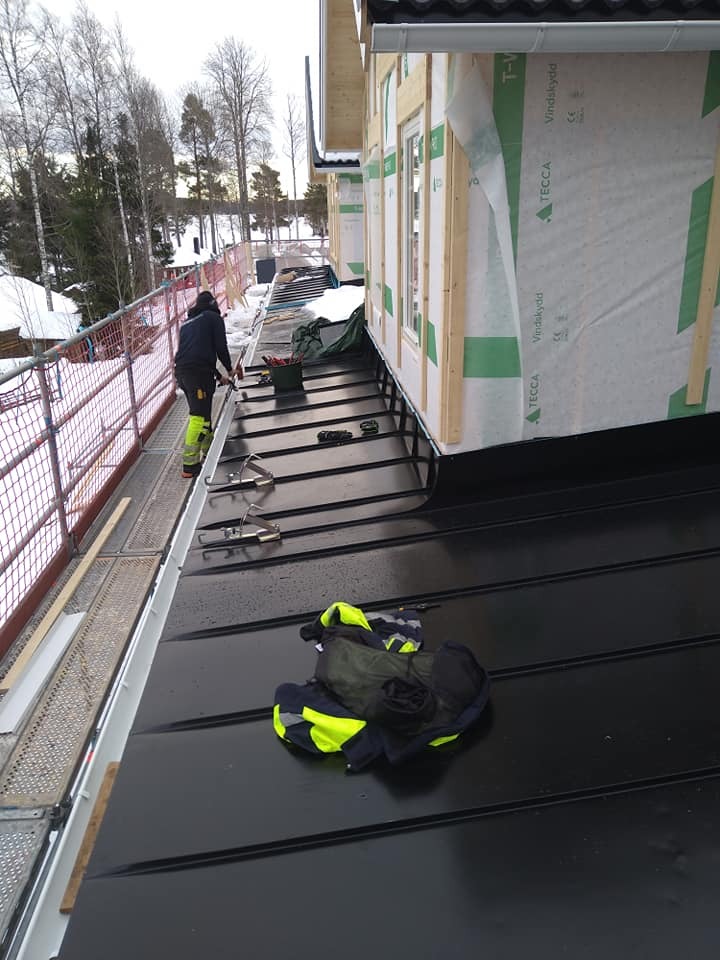 Företagsbild på Smedjebackens Byggplåt Aktiebolag – Ett takföretag i Dalarnas län 2025