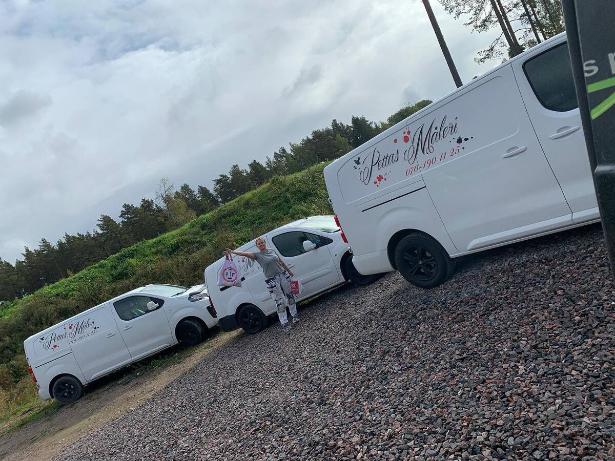 Företagsbild på Pettas Måleri AB – En målare i Gävleborgs län