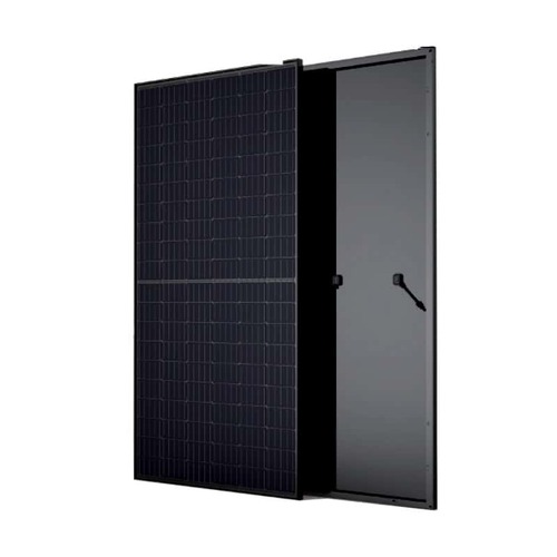 helsvarta paneler från Trina Solar.