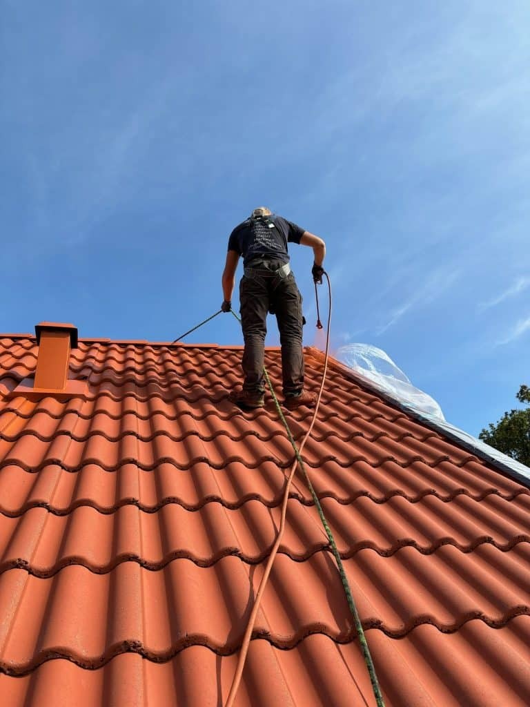 Företagsbild på VLK SoftWash AB – takläggare i Skåne län