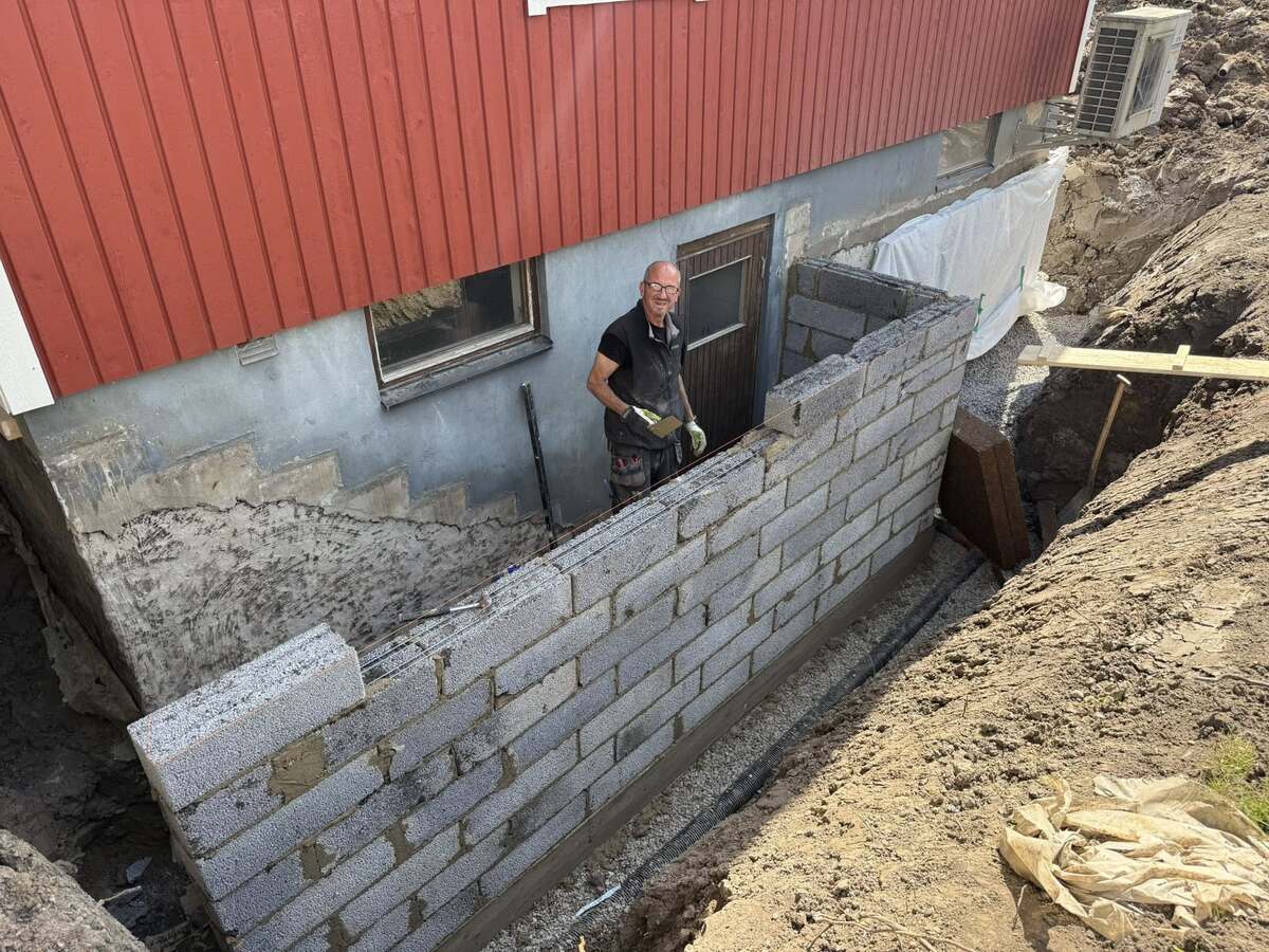 Företagsbild på AZA BYGG – snickare i Östergötland County