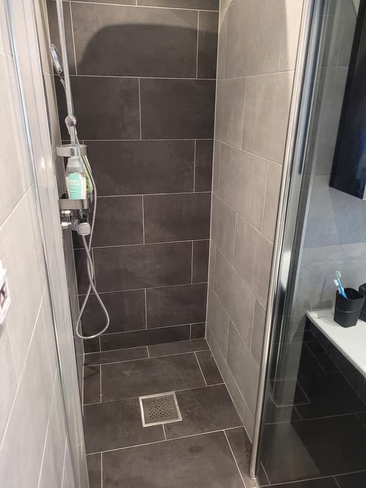 Företagsbild på Säters Golvtjänst Aktiebolag – Ett badrumsföretag i Dalarnas län 2025