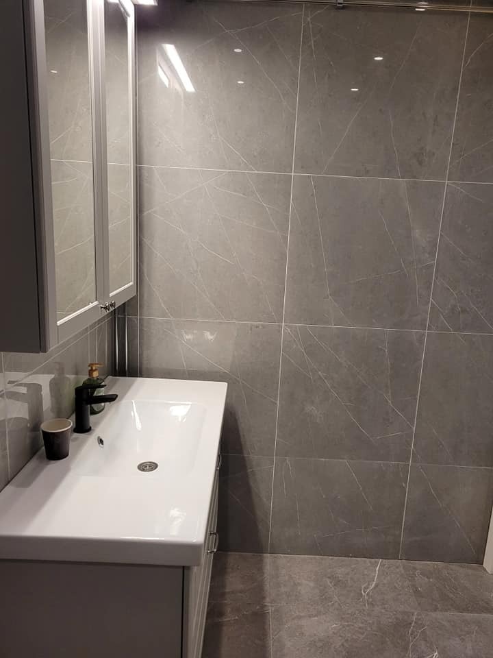 Företagsbild på Säters Golvtjänst Aktiebolag – En badrumsrenoverare i Dalarnas län