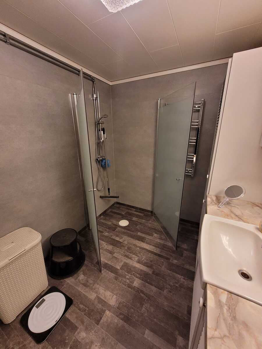 Företagsbild på Säters Golvtjänst Aktiebolag – Ett badrumsföretag i Dalarnas län 2025