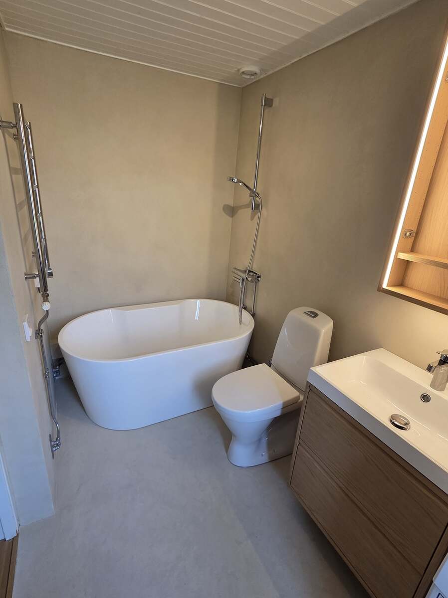 Företagsbild på VVS och Microcement – Ett badrumsföretag i Skåne län 2025