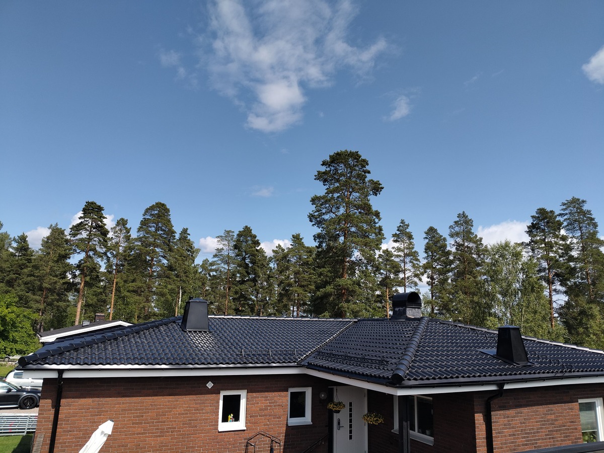 Företagsbild på Herr och Fru Tak AB – Ett takföretag i Nyhammar 2025