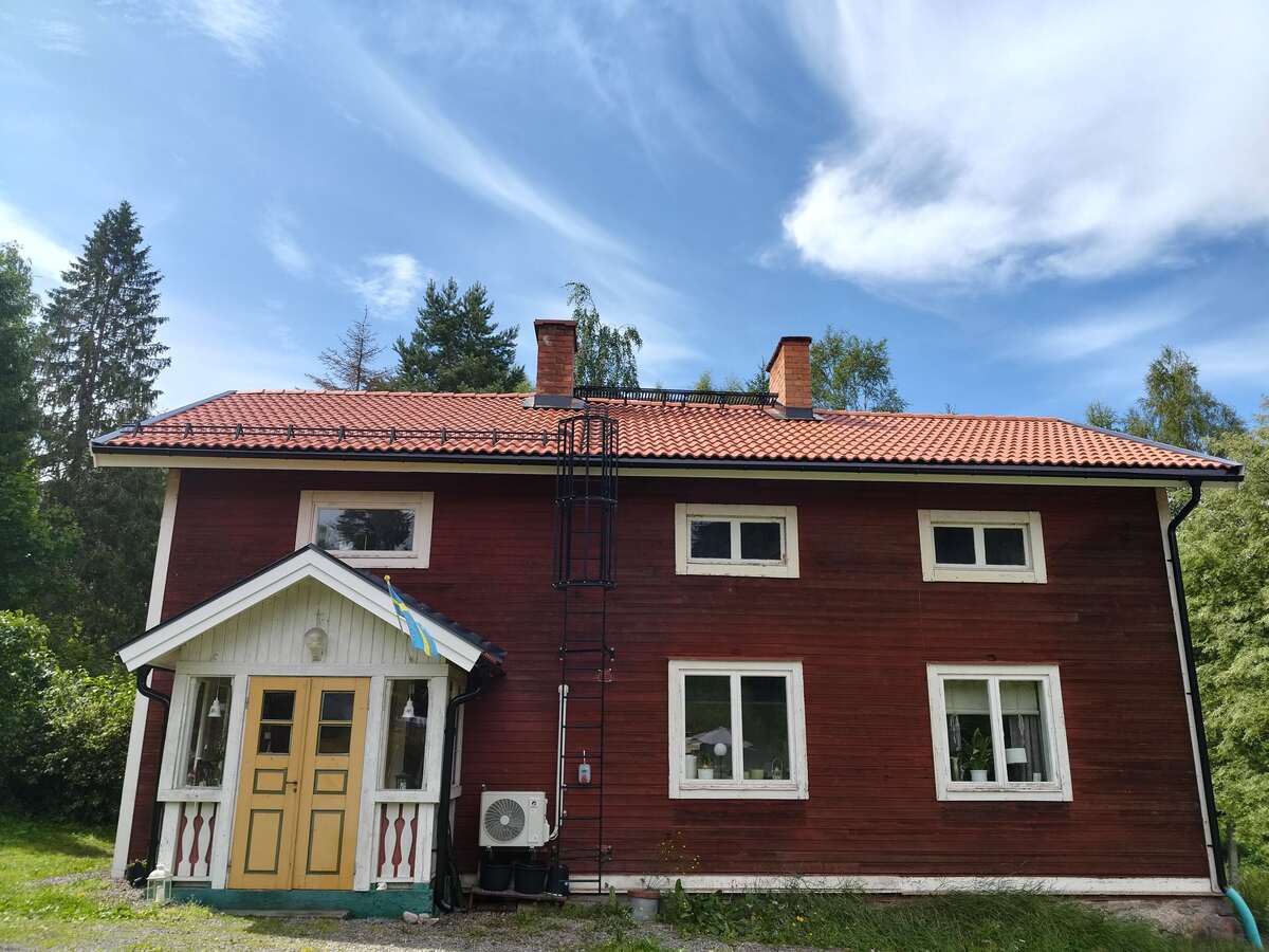 Företagsbild på Herr och Fru Tak AB – En takläggare i Dalarnas län