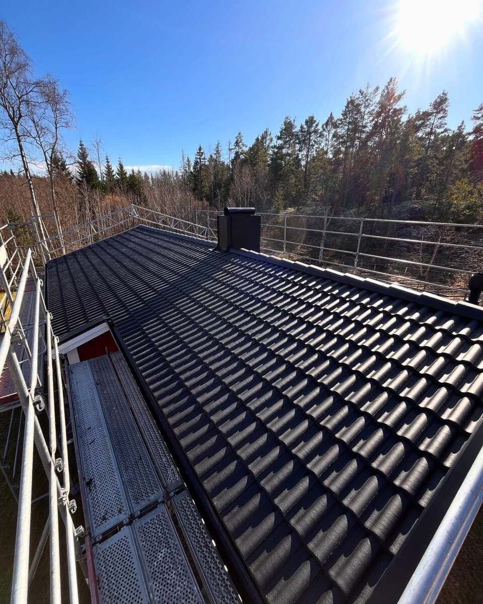 Närbild på betongtak i Stockholm