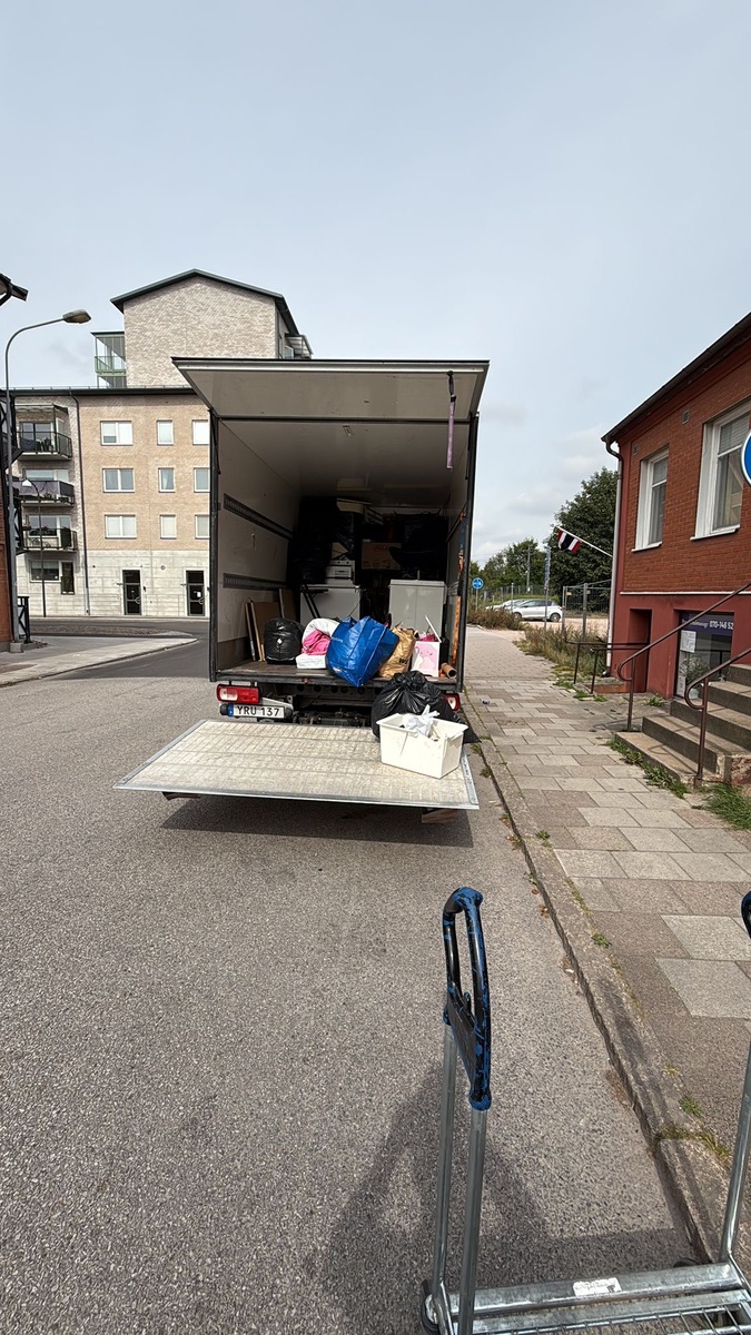 Företagsbild på Direkt Flytt Städ AB – Ett flyttföretag i Skåne län