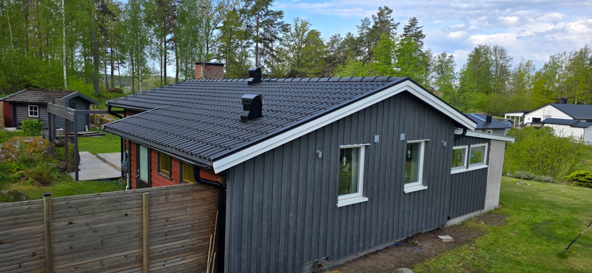 Enplansvilla med nytt yttertak installerat av Trygga Tak