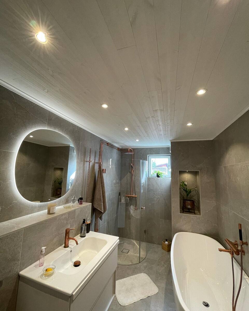 Företagsbild på Falu Elektriska AB – En elektriker i Dalarnas län