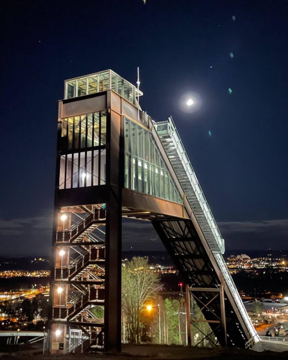 Företagsbild på Falu Elektriska AB – En elektriker i Dalarnas län