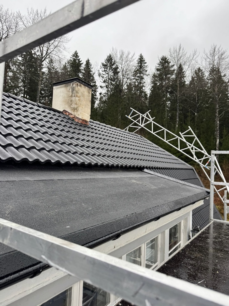 Hur ser vår arbetsprocess ut vid takläggning i Norrtälje?