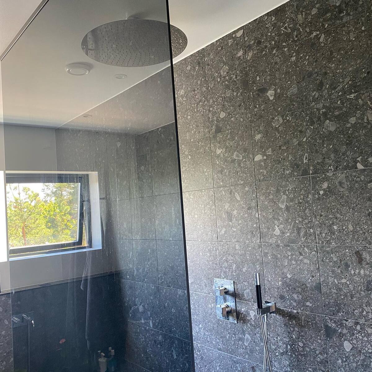 Företagsbild från DBH Bygg och Plattsättning AB