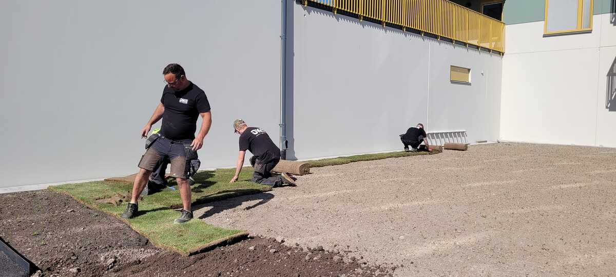 Företagsbild på JKE Fastighets & Trädgårdstjänst – Ett arboristföretag i Katrineholm 2025