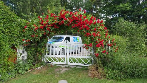 Företagsbild på JKE Fastighets & Trädgårdstjänst – Ett arboristföretag i Södermanlands län